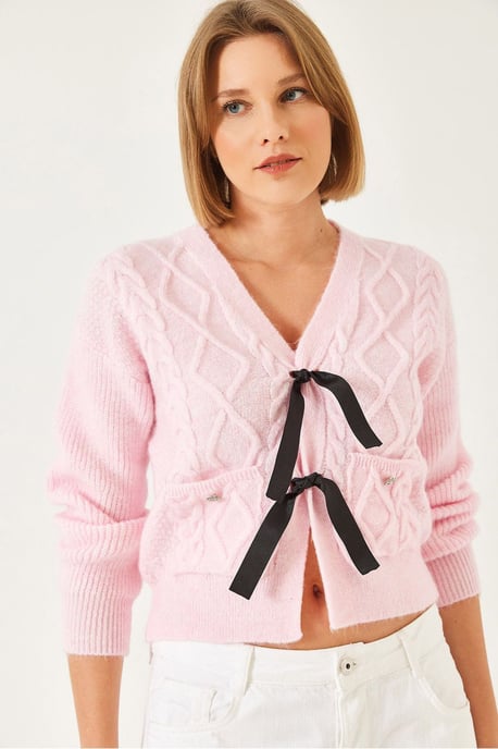 Strukturiertes V-Ausschnitt-Cropped-Cardigan mit Pompon - Image 4