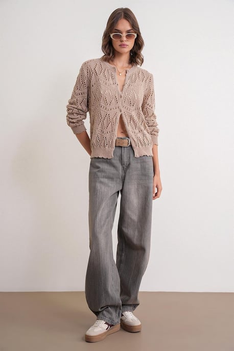 Strickjacke mit Struktur und Knopfverschluss - Image 2