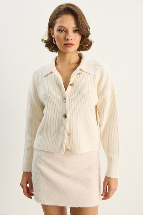 Strickjacke mit Knopfverschluss - Image 3