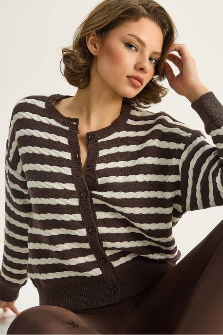 Haarzopf Strickjacke mit Knopfverschluss - Image 3