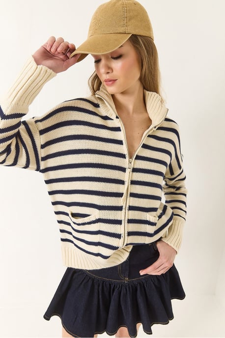 Gestreifter Strick-Cardigan mit Reißverschluss und Taschen - Image 3