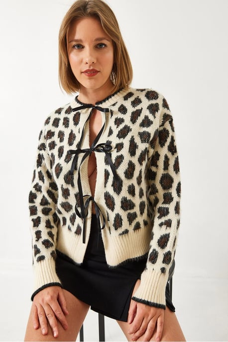 Karottenpullover mit Leopardenmuster und Pompoms - Image 2