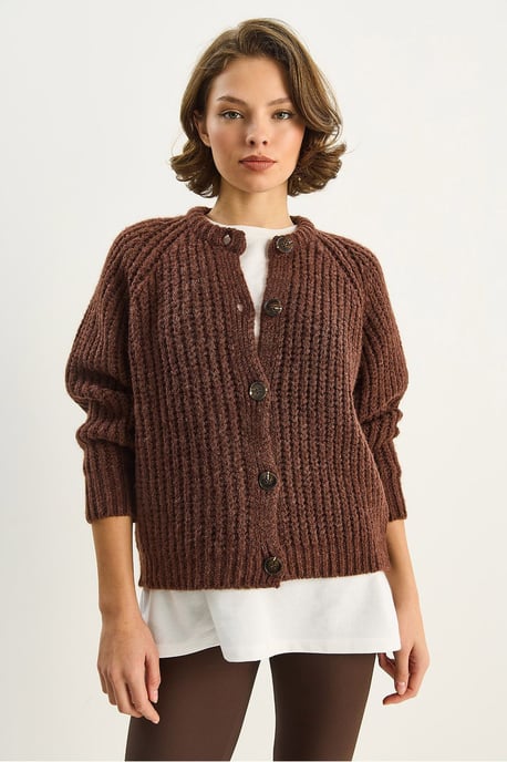Strickjacke mit Knopfverschluss - Image 6