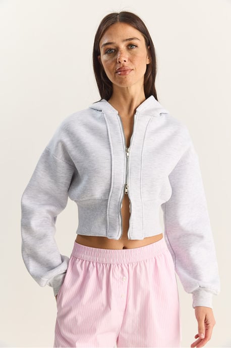 Kapuzensweatshirt im Slim Fit mit geripptem Strick und verkürzter Länge - Image 2