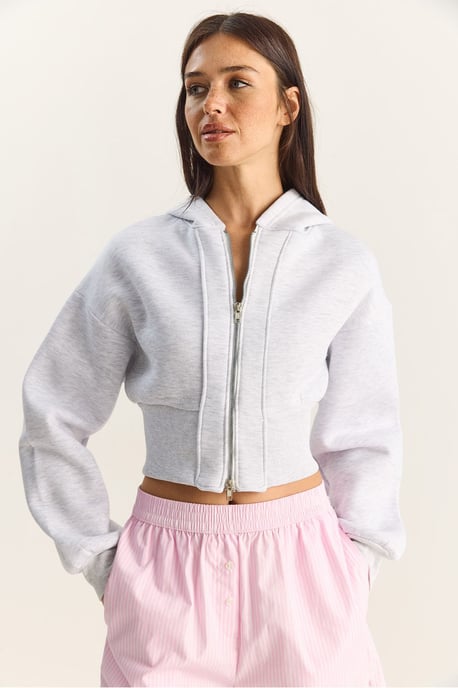 Kapuzensweatshirt im Slim Fit mit geripptem Strick und verkürzter Länge - Image 6