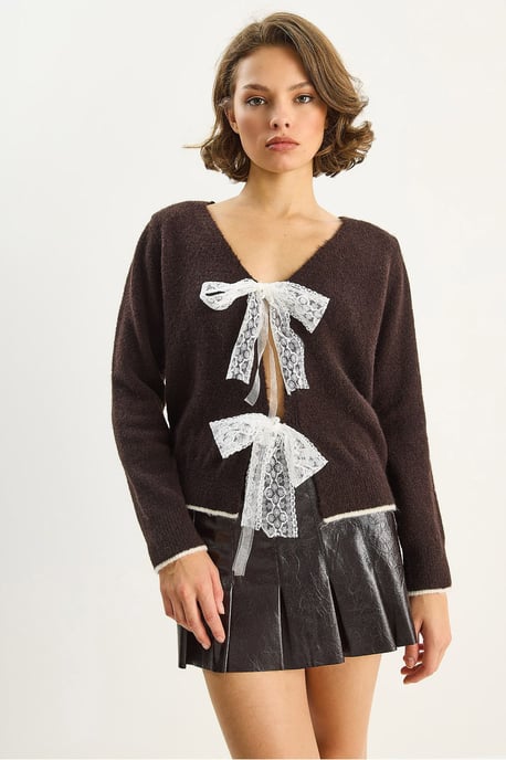 Strick V-Ausschnitt Cardigan mit Spitzenbindeverschluss - Image 2