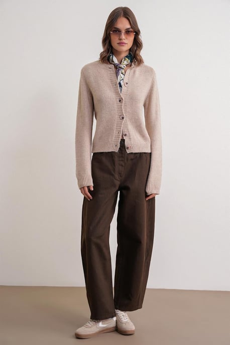 Rippstrick-Button-Cardigan - Image 2