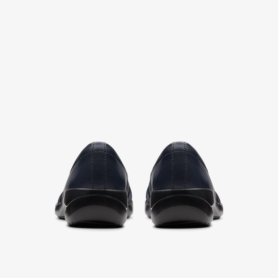Kaetlyn Rhea Marineblaue Lederschuhe - Image 5