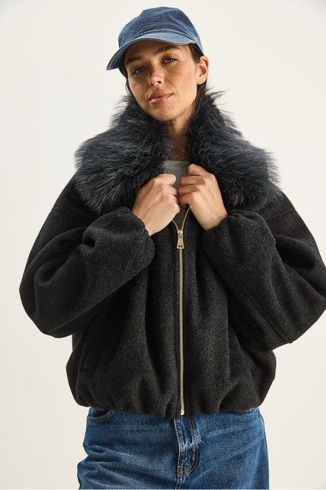 Oversized Reißverschlussjacke mit Fellkragen - Image 4