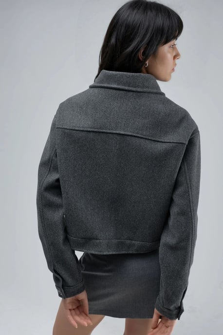 Crop-Gabardine-Jacke mit Reißverschluss und Tasche - Image 4