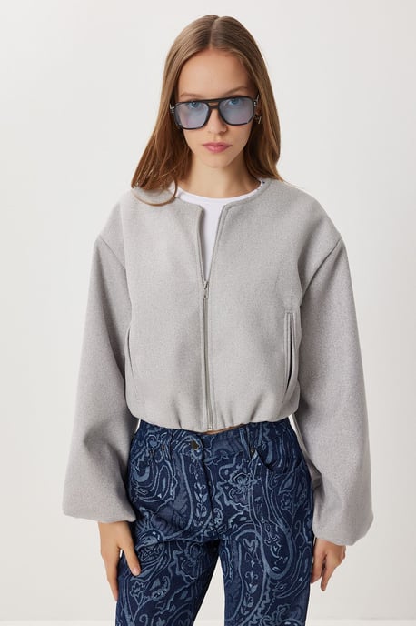 Strukturierte Crop-Jacke mit Reißverschluss - Image 1
