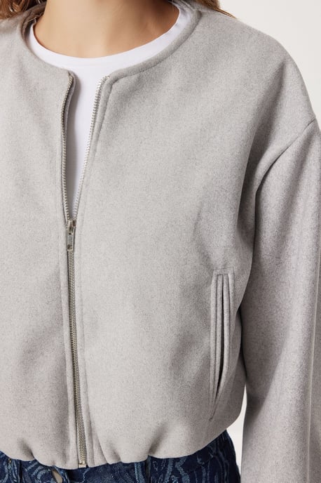 Strukturierte Crop-Jacke mit Reißverschluss - Image 3