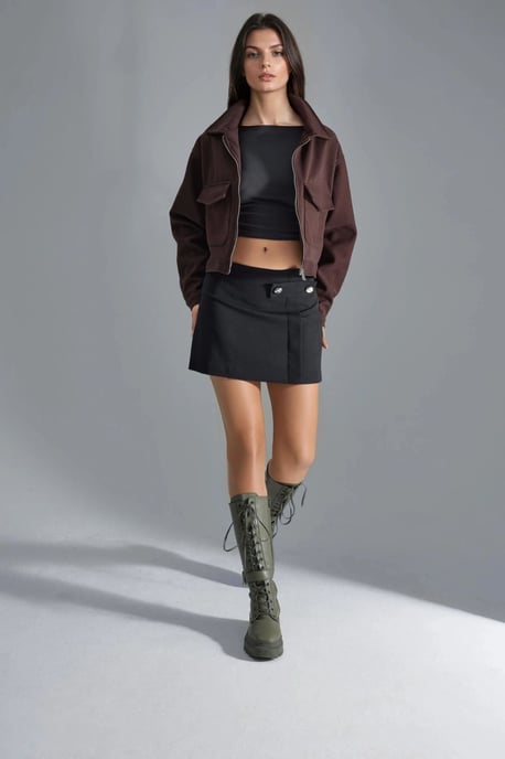 Kurze Gabardinejacke mit Reißverschluss und Tasche - Image 6