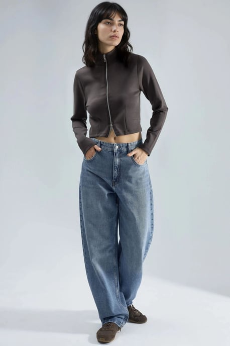 Taillierte Strickjacke mit Reißverschluss - Image 4
