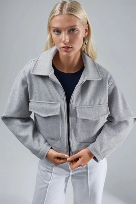 Crop-Gabardine-Jacke mit Reißverschluss und Tasche - Image 2