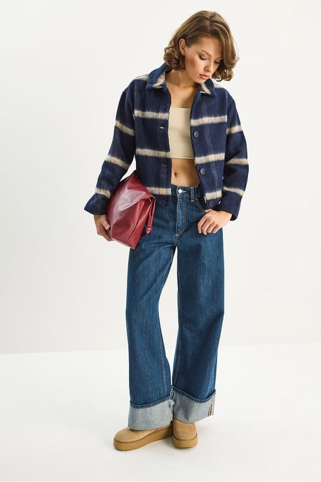 Gestreifte Texturierte Knopf-Front Cropped Jacke - Image 5