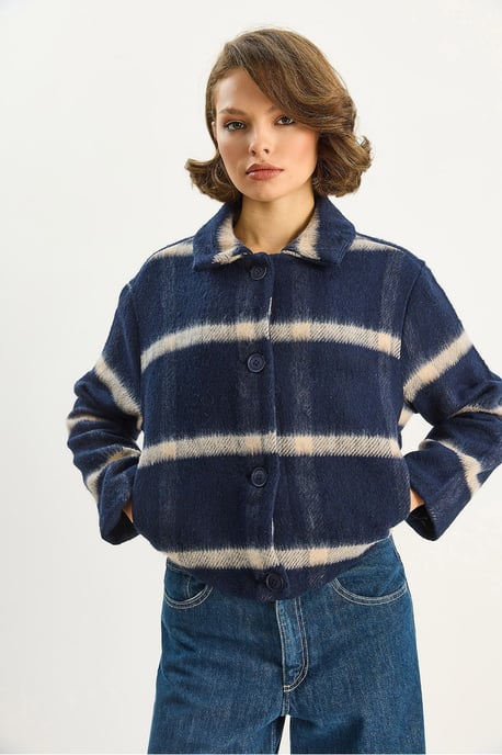 Gestreifte Texturierte Knopf-Front Cropped Jacke - Image 6