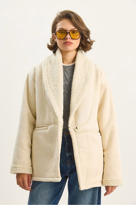 Faux-Fur-besetzter Knopfmantel - Image 2