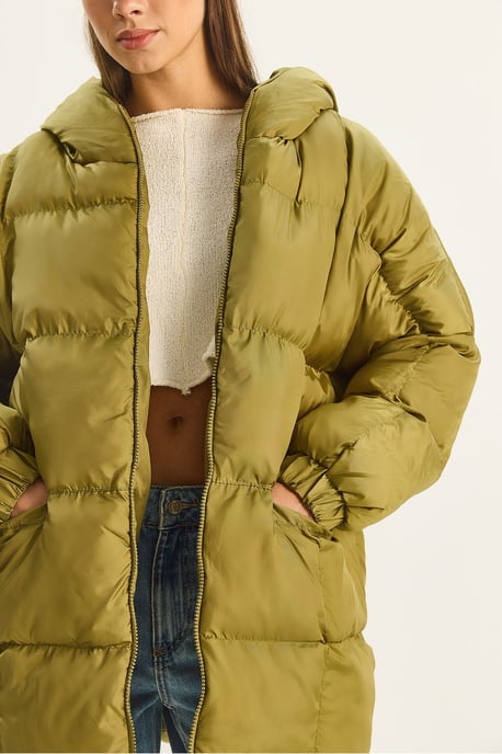 Kapuzensackjacke in Übergröße aus dickem Puffer-Material - Image 5