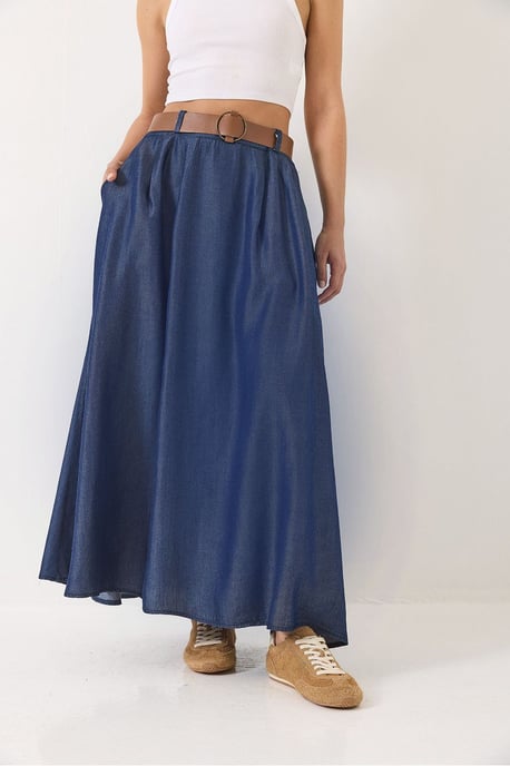 Maxi-Jeansrock mit Schnalle und Taschen - Image 3