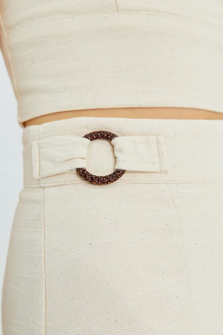 Gürtelhohe Wickelhose mit Schlitzdetails - Image 5