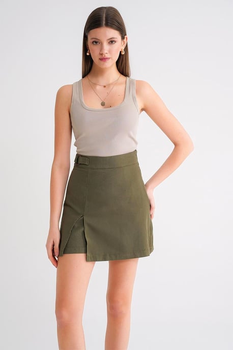 Gürtelhohe Wickelhose mit Schlitzdetails - Image 1