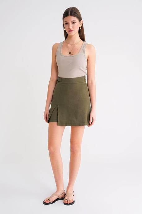 Gürtelhohe Wickelhose mit Schlitzdetails - Image 2