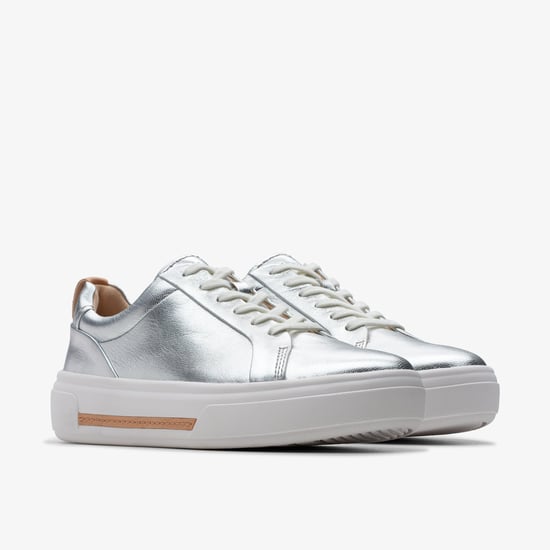 Hibiskus-Weg Silberne Leder-Sneaker - Image 5
