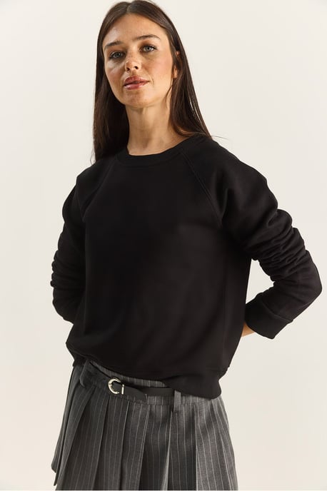 Lässiges Sweatshirt mit Rundhalsausschnitt aus Strick - Image 6