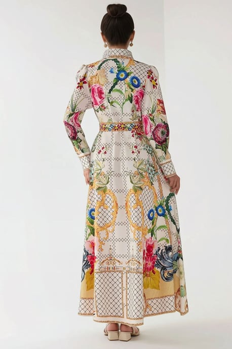 Bedrucktes Maxi-Kleid mit langen Ärmeln und Gürtel - Image 4