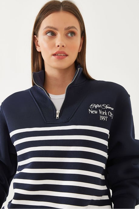 Gestreiftes Relaxed Fit Sweatshirt mit halbem Reißverschluss und Stickerei - Image 1