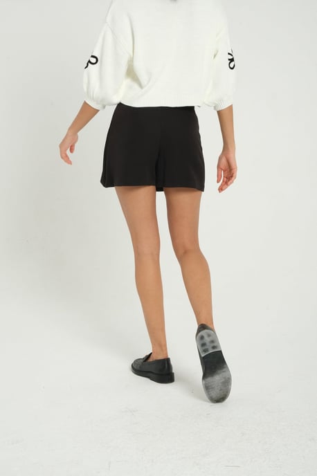 Mittelhohe Shorts - Image 5