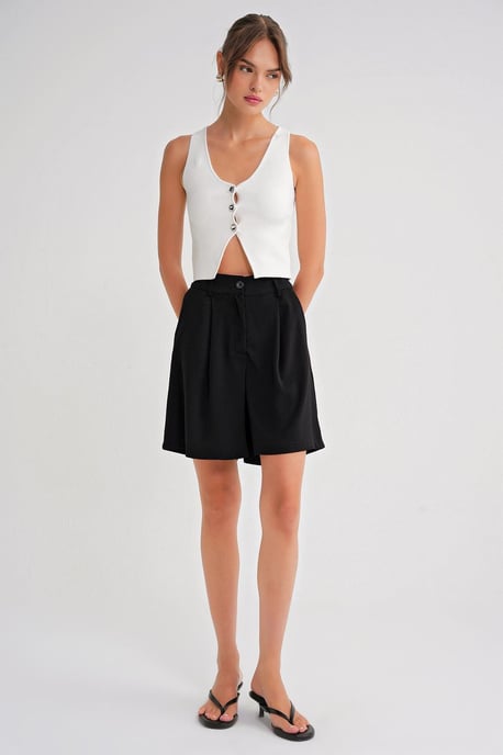 Hochtaillierte Knopf-Shorts mit Taschen - Image 4