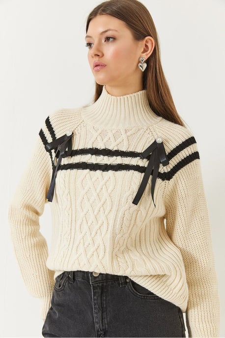 Rollkragen Baklava Strickpullover mit Banddetail - Image 4