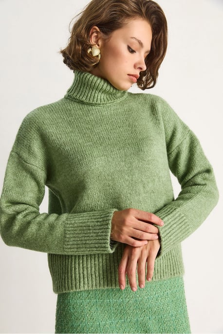 Übergroßer Strickrollkragenpullover - Image 4