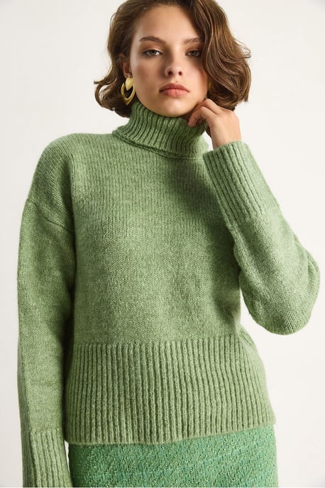 Übergroßer Strickrollkragenpullover - Image 5