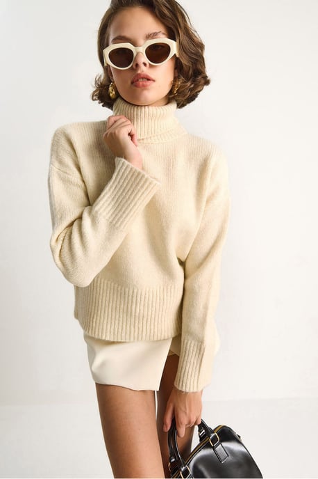 Übergroßer Strickrollkragenpullover - Image 1
