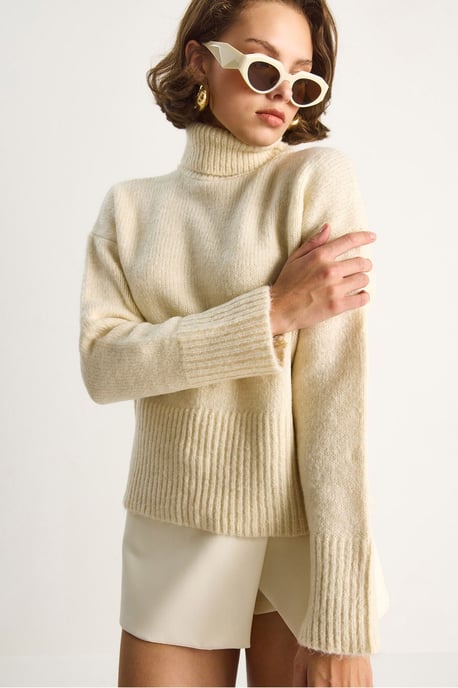 Übergroßer Strickrollkragenpullover - Image 5