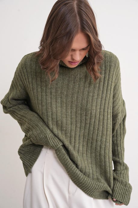 Oversized gerippter Rollkragenpullover - Image 3