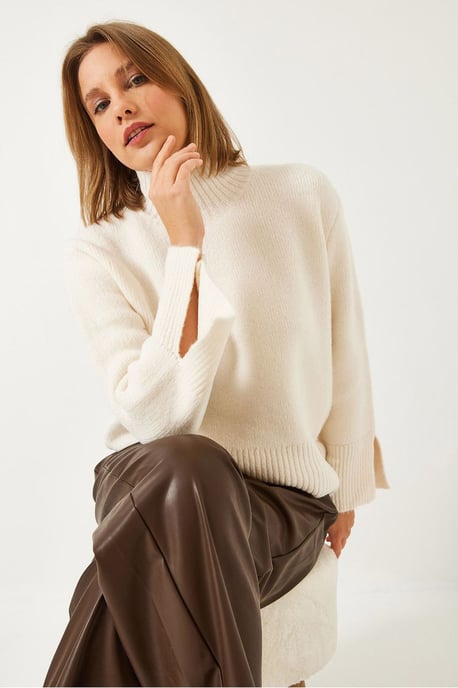 Rollkragen-Relaxed-Fit-Pullover mit Schlitzdetails - Image 3