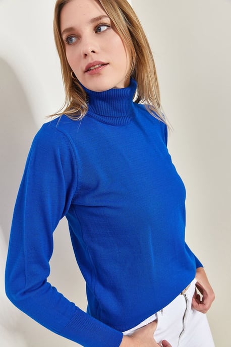 Taillierter Stehkragen-Ripp-Pullover - Image 4