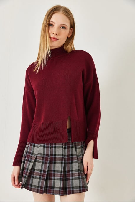 Lässig geschnittener Rollkragenpullover mit Schlitz - Image 4