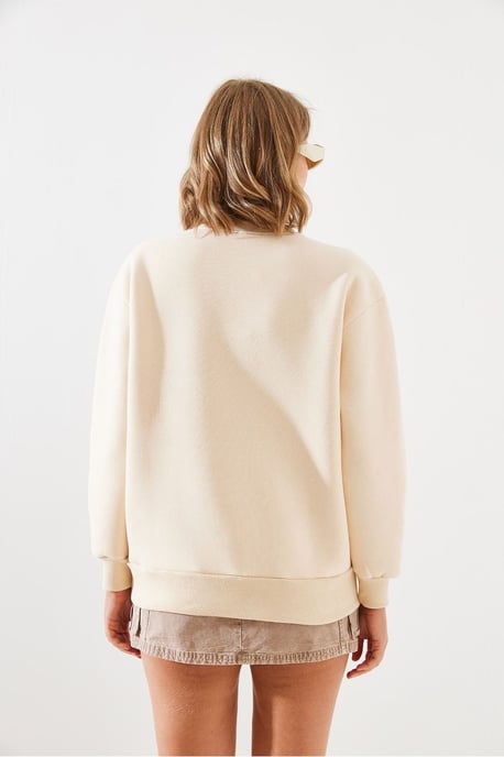 Herzmotiv Sweatshirt mit Rundhalsausschnitt - Image 2