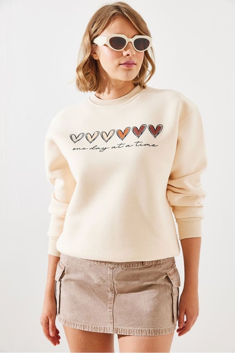Herzmotiv Sweatshirt mit Rundhalsausschnitt - Image 4