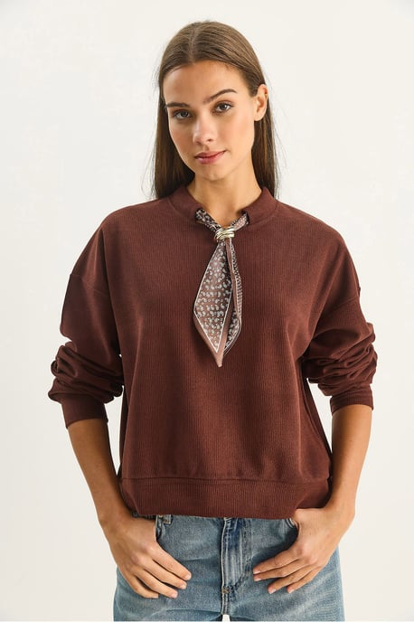 Rippstrick-Sweatshirt mit Rundhalsausschnitt und Schal-Zubehördetail - Image 2