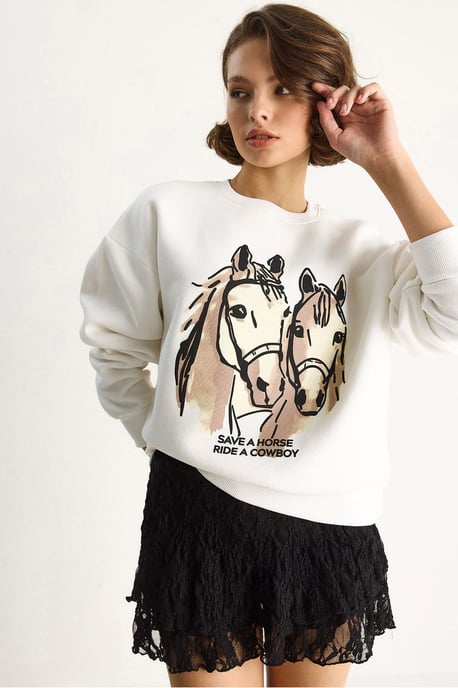 Lässig geschnittenes bedrucktes Sweatshirt mit Rückendruck - Image 2