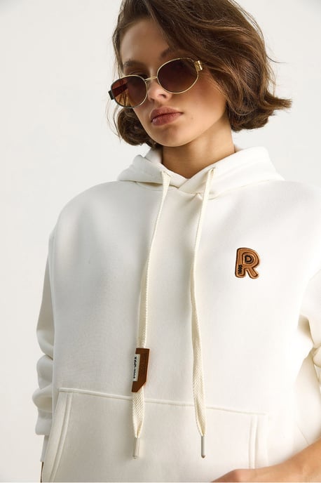 Bestickter Kapuzenpullover - Image 4