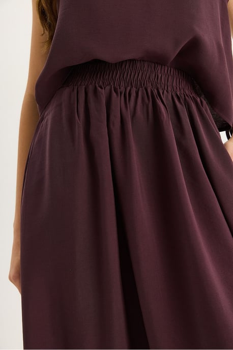 Ärmelloses Scoop-Neck Tanktop und Midrock-Set - Image 6