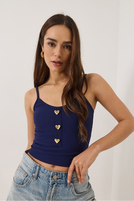 Tailliertes Crop-Top mit Knopfdetails - Image 2