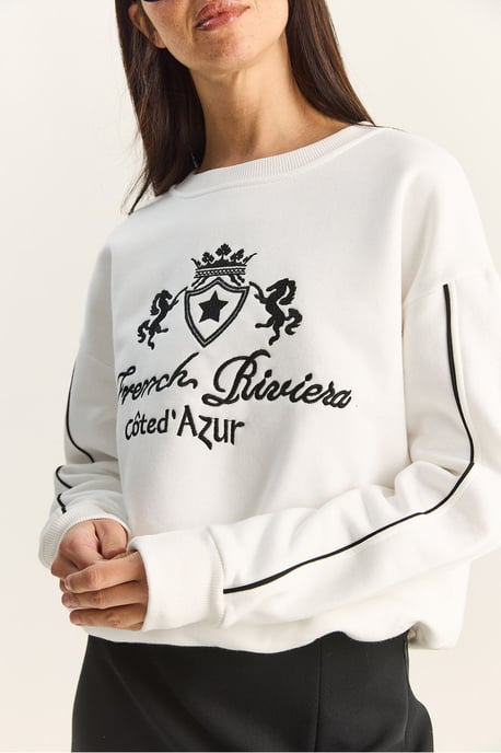 Crew-Neck-Embroidered-Sweatshirt - Image 6